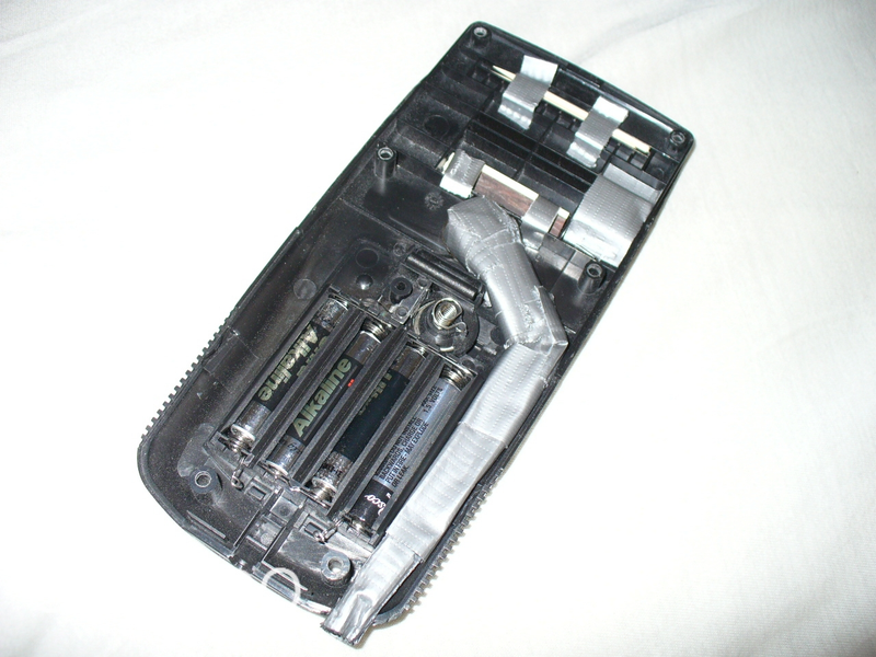 Illustration for article titled Dude Puts a Pipe in a TI-83 Calculator; Calculator Still Works